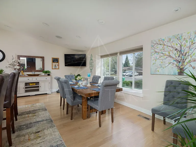 4325 Mendocino Ln — Photo 24