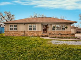 704 Shipley St, Springdale, AR 72764