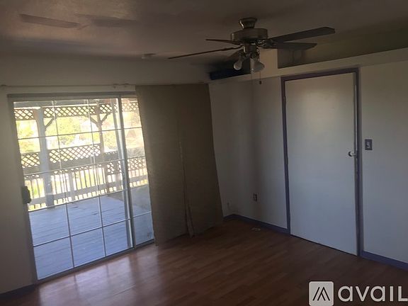 3rd image of 1160 Evelyn St