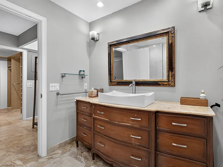 213 Rio Vista Cir — Photo 13