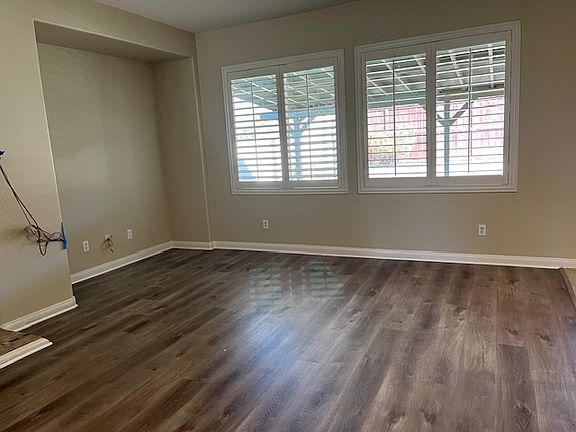 3rd image of 26218 Mustang Ct