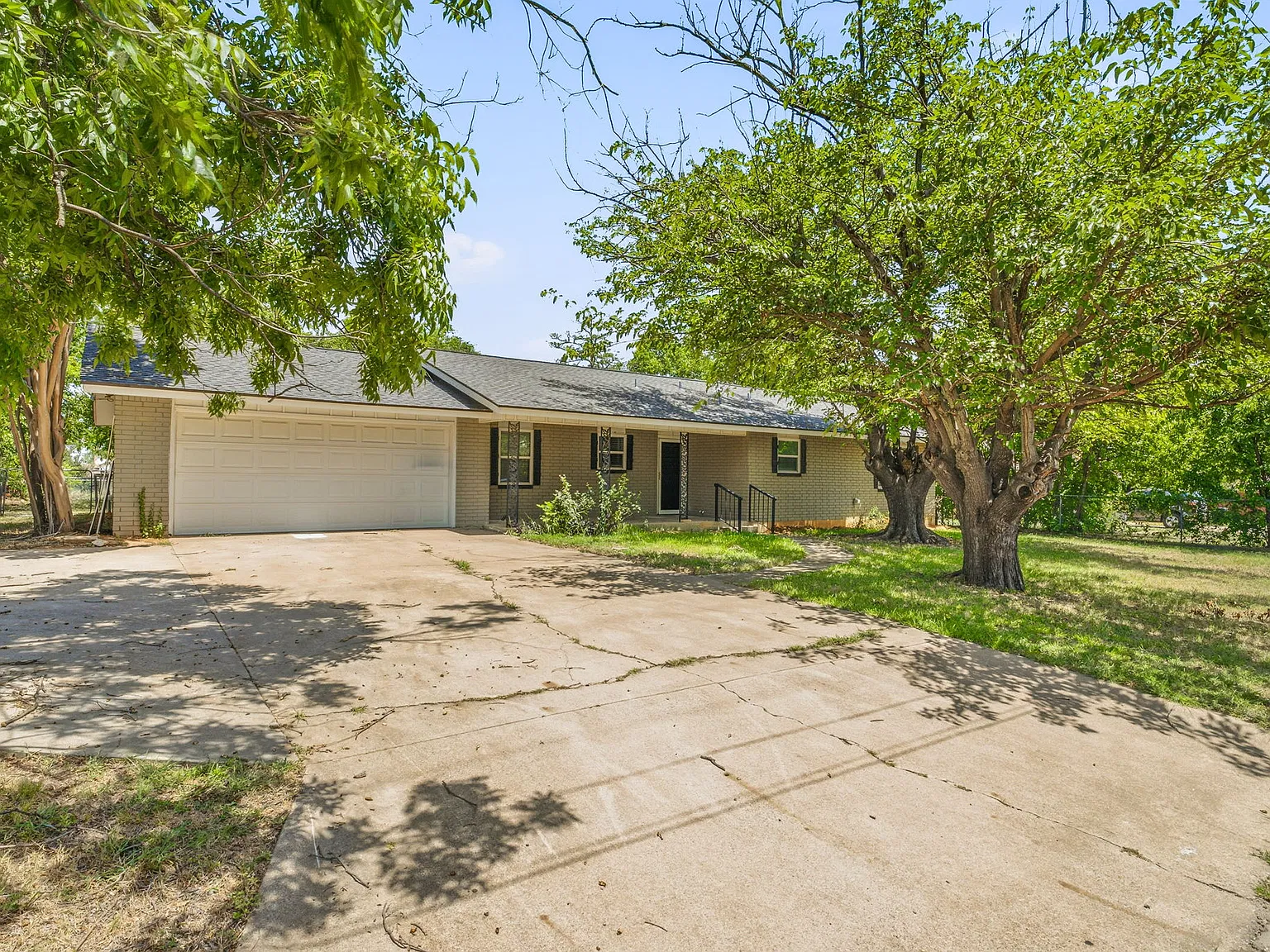 3 bed, 1520 sqft, $1,800 — Photo 3