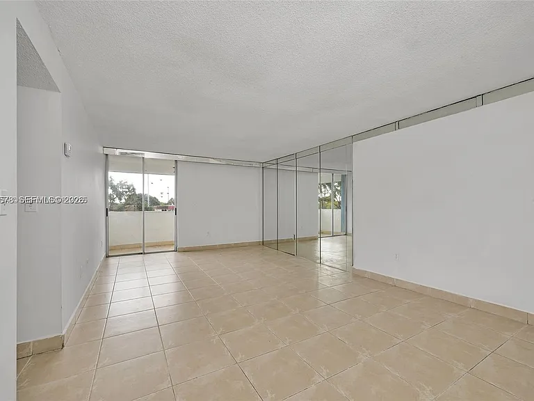 5050 NW 7th St #202 — Photo 11