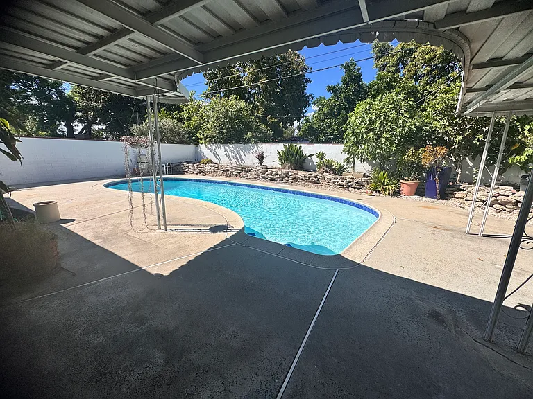 17965 Cantara St — Photo 17