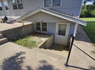 300 W Neosho St, Burlington, KS 66839