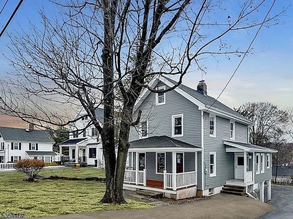 11 Hillcrest Ave