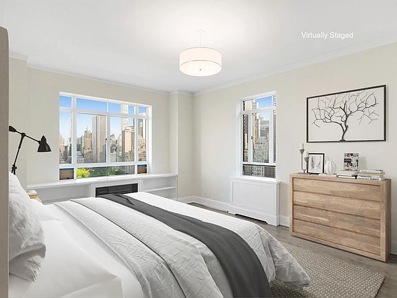 3rd image of 25 Central Park W APT 22O