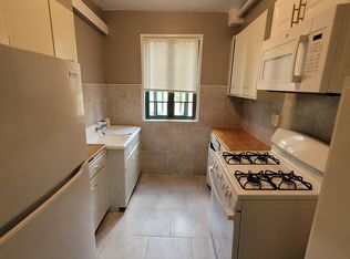 2120 E Tremont Ave, Bronx, NY 10462