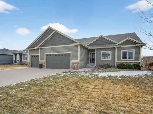 1329 NE 49th St, Ankeny, IA 50021