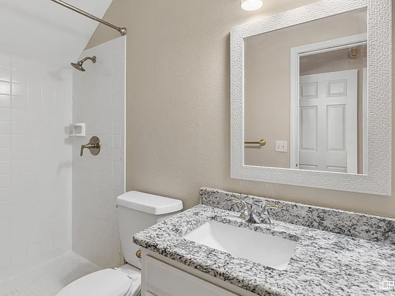 3506 Rugby Ln — Photo 6
