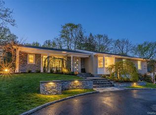 21 Rawlings Drive, Melville, NY 11747