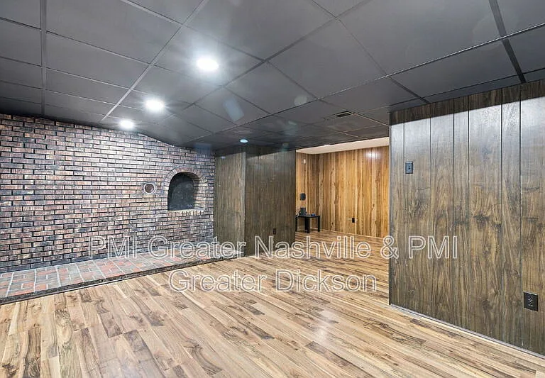 366 N Powers Blvd — Photo 9