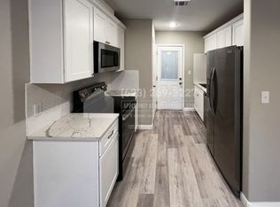 201 Armstrong St #B, Houston, TX 77029