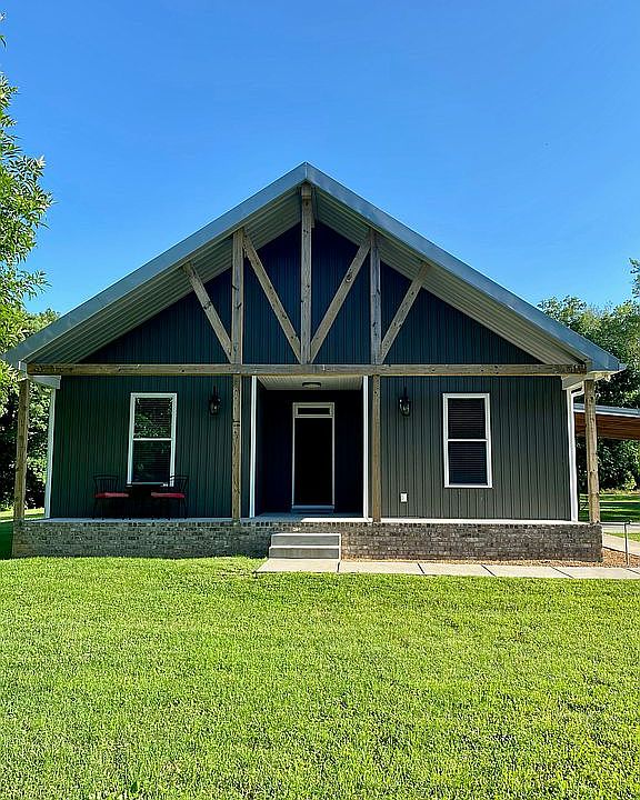 Modern Farmhouse w/15 acres