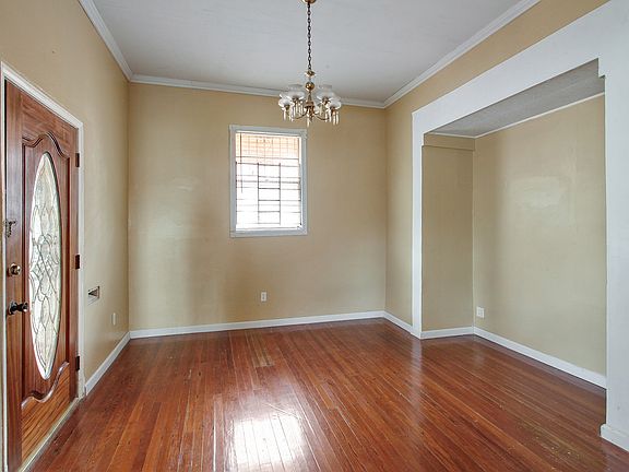 3rd image of 4932 Franklin Ave