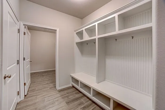 2420 W Imperial Ct — Photo 13