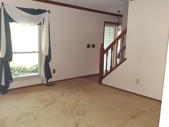 2nd image of 9825 Spicewood Pl