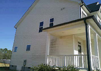 3rd image of 919 Barbour Farm Ln