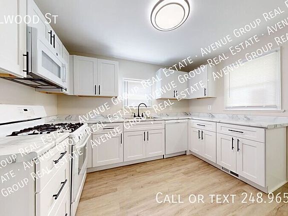 3rd image of 22 Ellwood St