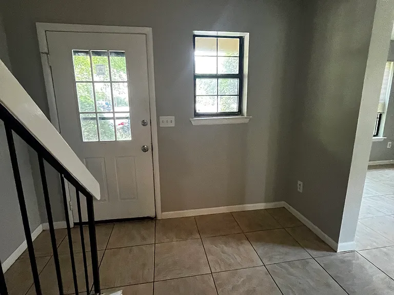 500 Goldthread Ct — Photo 5