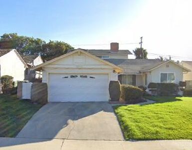 9500 S 11th Ave, Inglewood, CA, 90305