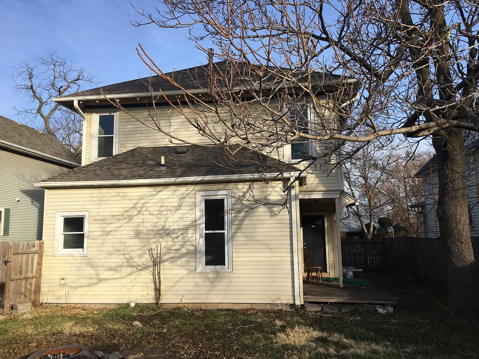6 bed, 1962 sqft, $2,600 — Photo 3