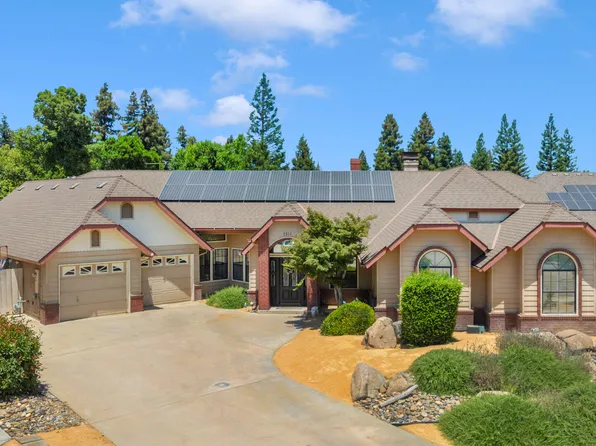 2512 E Vassar Court, Visalia, CA 93292