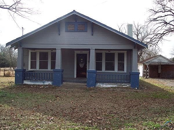 1st image of 934 College St