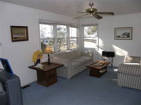 2nd image of 213 Bartram Ln