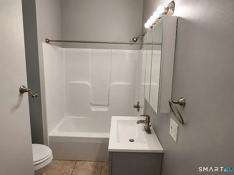 245 Ferry St — Photo 8