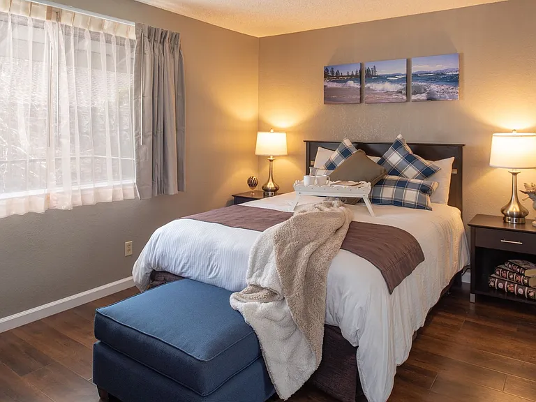 Victorian Villas Apartments — Photo 3