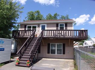 209 Harrison Ave, Warwick, RI 02888