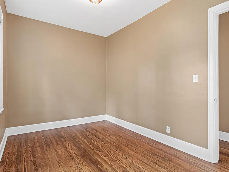 1759 Pleasant St #1 — Photo 12