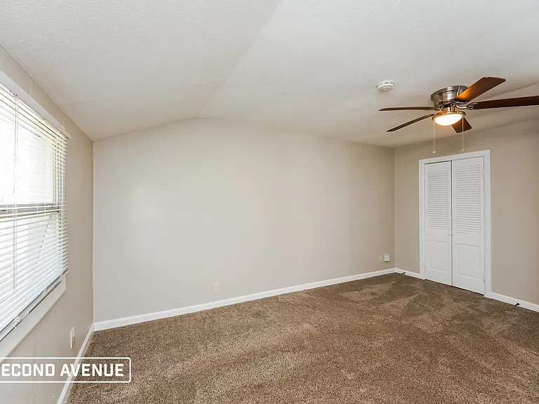 1819 Barlow Ave — Photo 5
