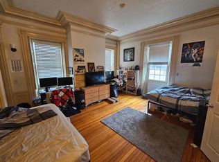 219 Amity St #2, Amherst, MA 01002