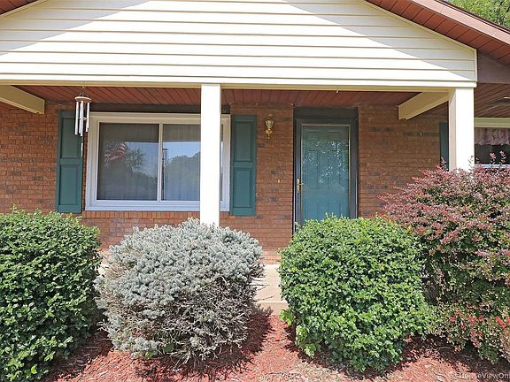 2nd image of 2820 Luce St