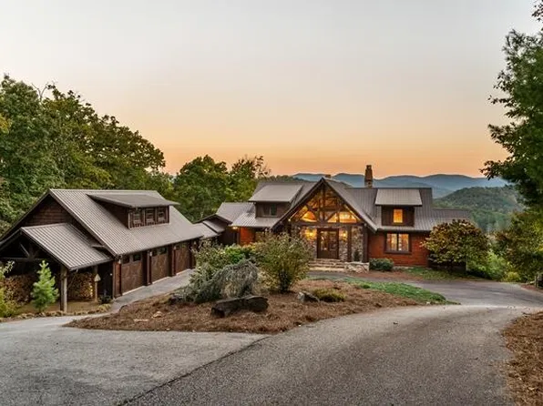 888 Wolf Creek Ln, Blairsville, GA 30512