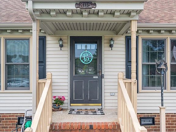3rd image of 805 N Haven Cir