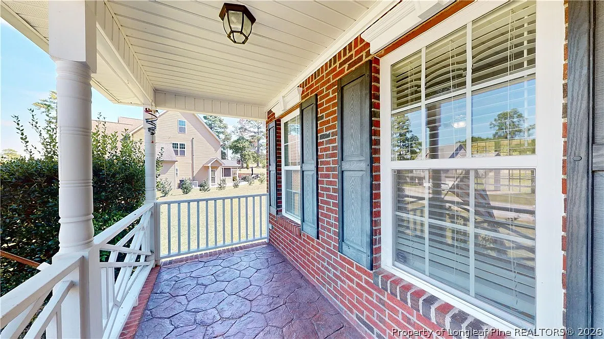 3 bed, 2.5 bath, 2096 sqft, $1,950 — Photo 3
