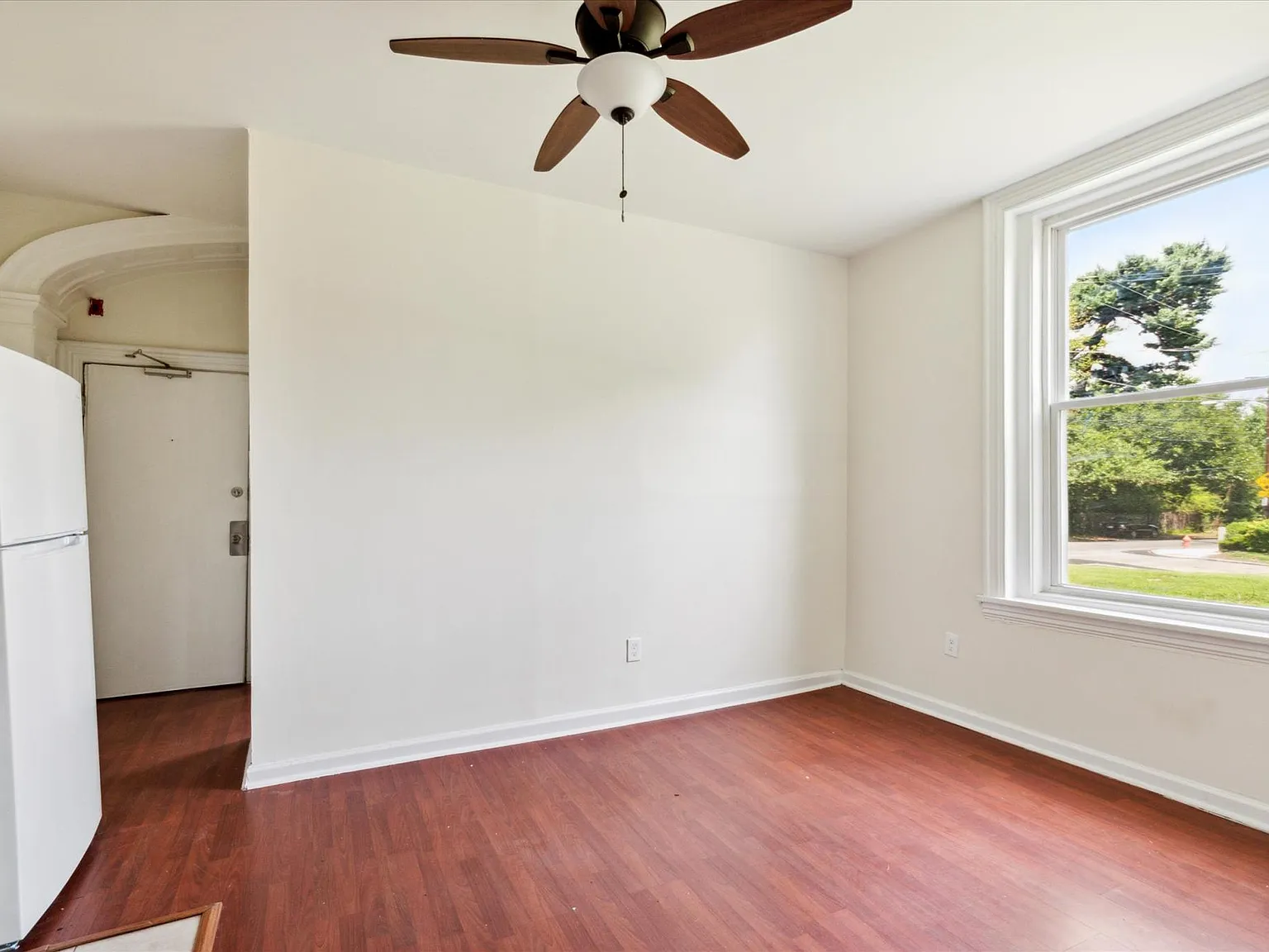 Studio, 450 sqft, $875 — Photo 2