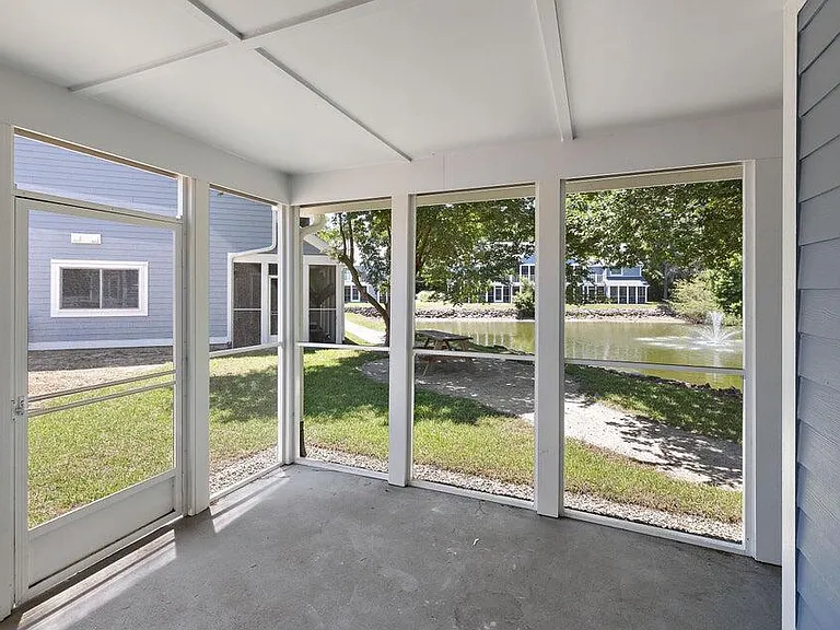 854 Catalpa Ct #A — Photo 12