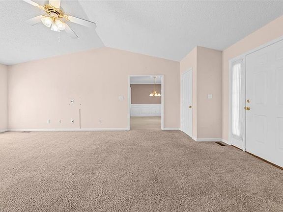 5th image of 8997 Pepper Ridge Ct