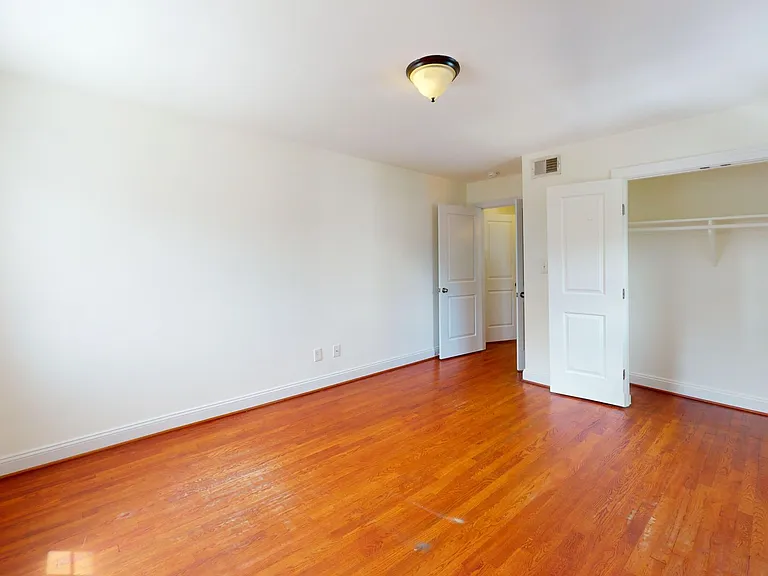 1316 Spring Road NW — Photo 9