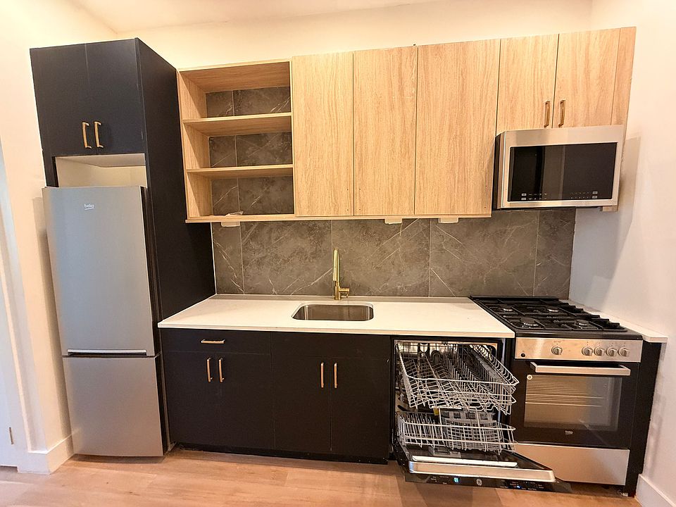 1st image of 50 Grace St #L1