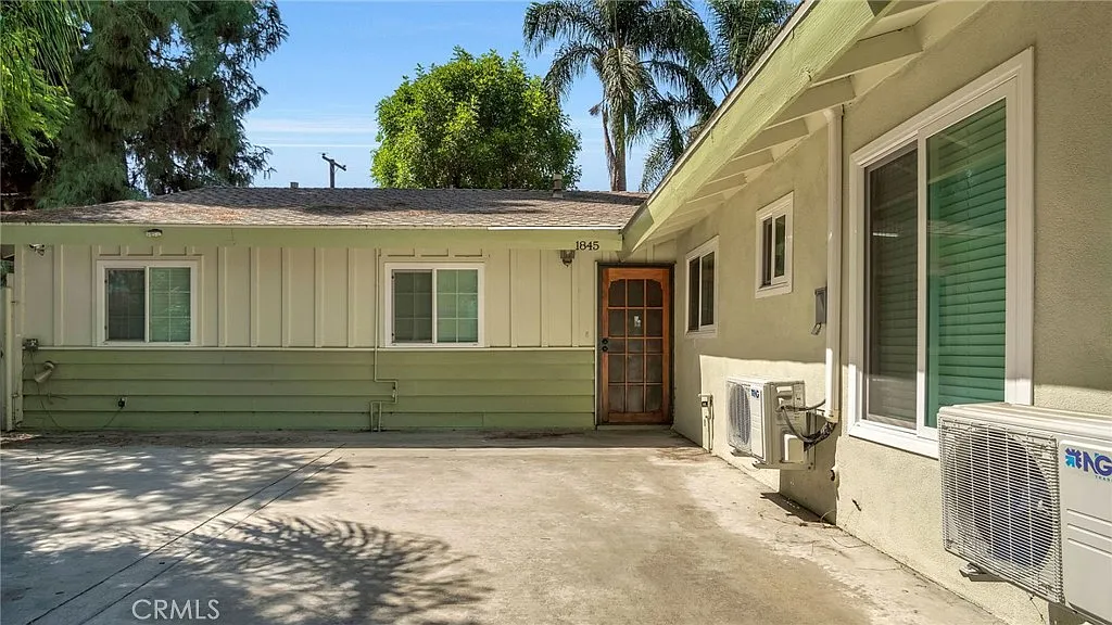 3 bed, 1260 sqft, $3,000 — Photo 1
