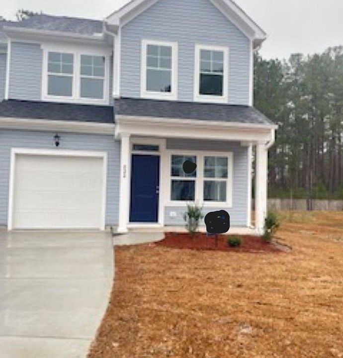1st image of 824 NW Palm Frond Way #39