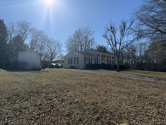 4th image of 111 Moore Ln