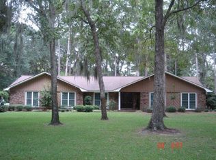 410 Woodland Dr, Hinesville, GA 31313