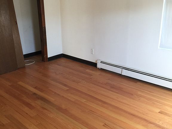 3rd image of 148 Beach 94 Street Rockaway Bch #Ny