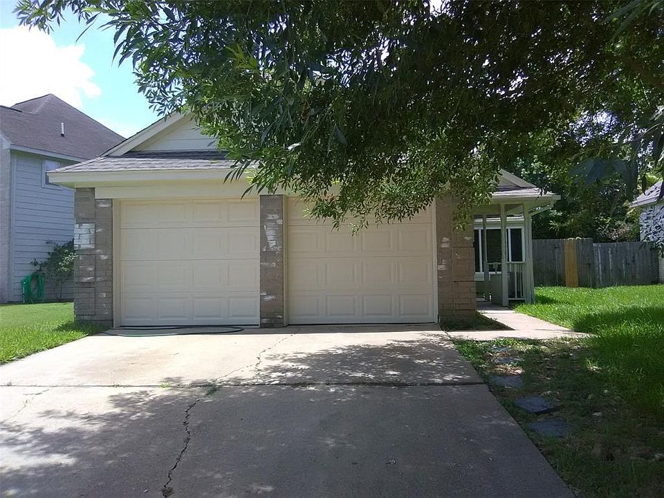 1st image of 20419 Blue Beech Dr